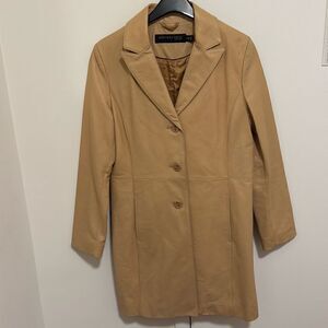 Kenneth Cole New York Woman’s Genuine Leather Full Length Tan Coat. Size Medium.